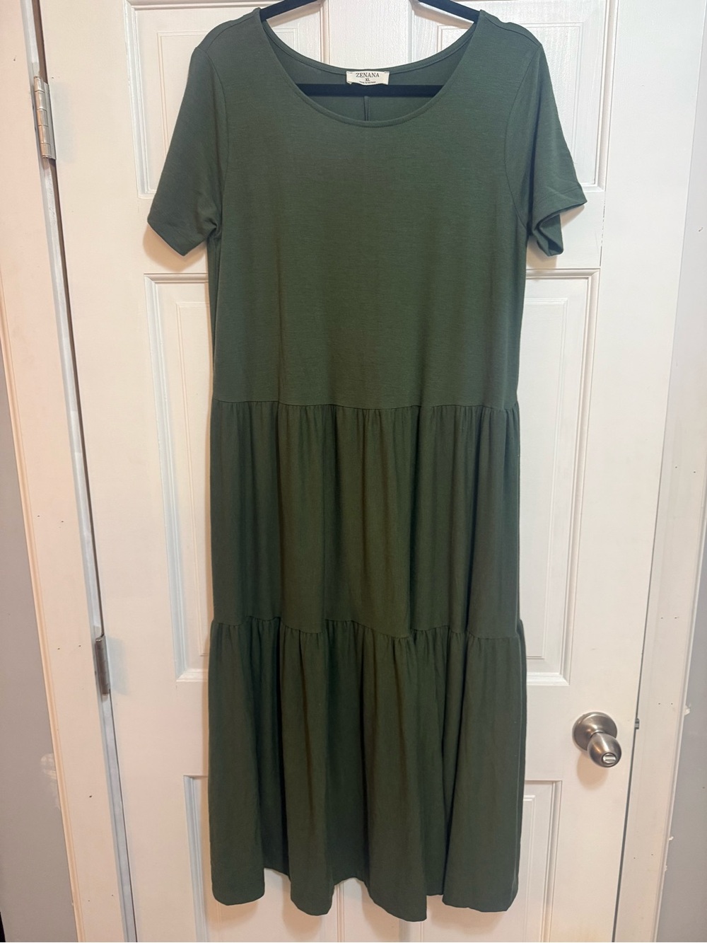 Zenana Army green tiered midi dress Sz XL
